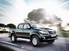 Фото Toyota Hilux Double Cab  №4